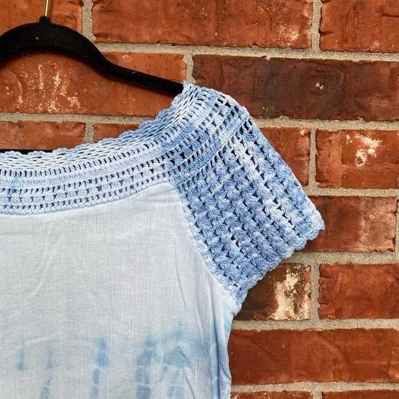 Lucky Brand Womens Medium Blue Crochet Sleeves Tie Dye Boho Short Sleeve Top - Picture 2 of 8
